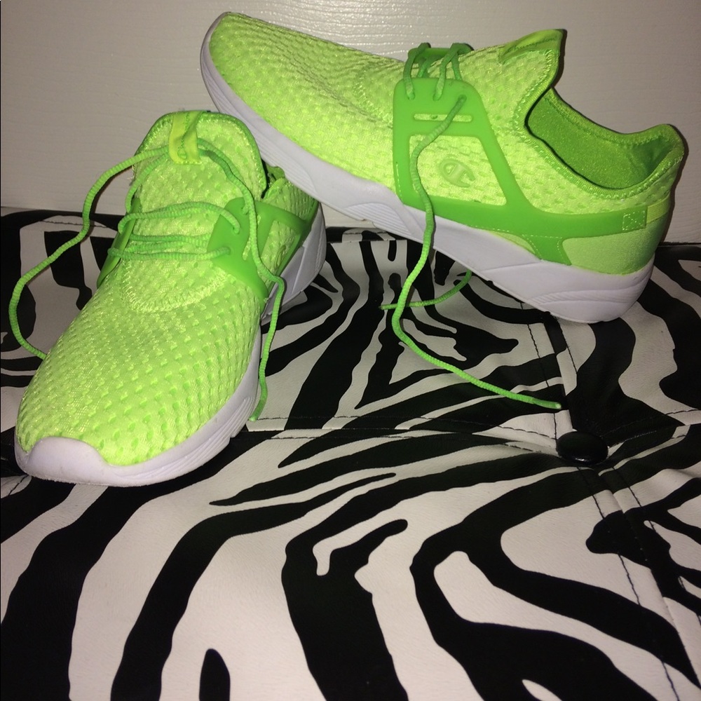 Running/working out sneakers